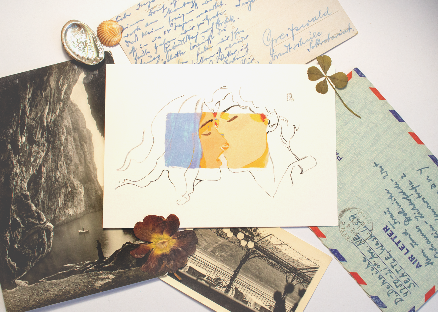 One card of a set of three of Vince and Zazu (almost) kissing. This illustrations is a digital print that starrs the main characters of the webcomic Little Starling by Pearl See.